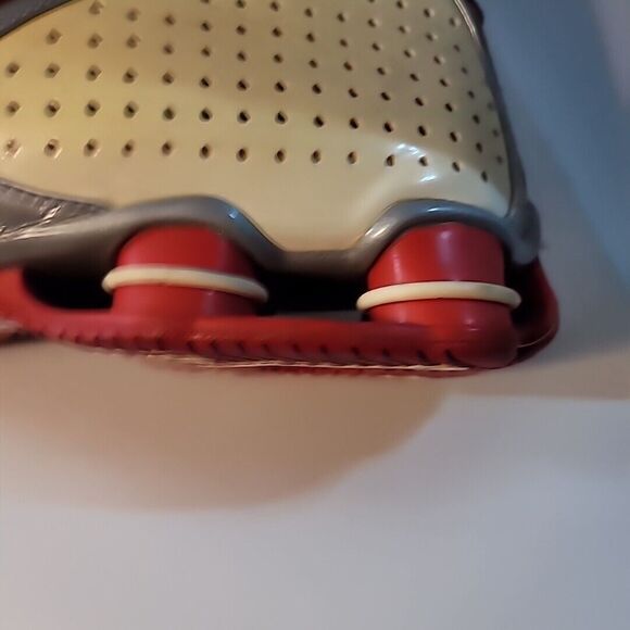 Nike Shox Zoom Air Basketball Sneakers Red White Cream #050507 LN3 SIZE 15 EUC - Picture 9 of 16